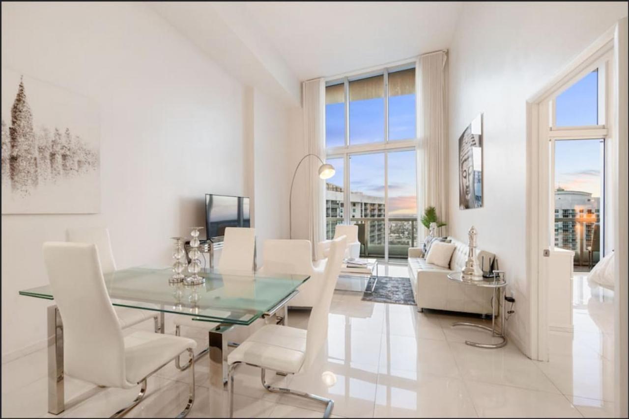 Beautiful One Bedroom Condo 16Ft Ceilings At The W Miami Buitenkant foto